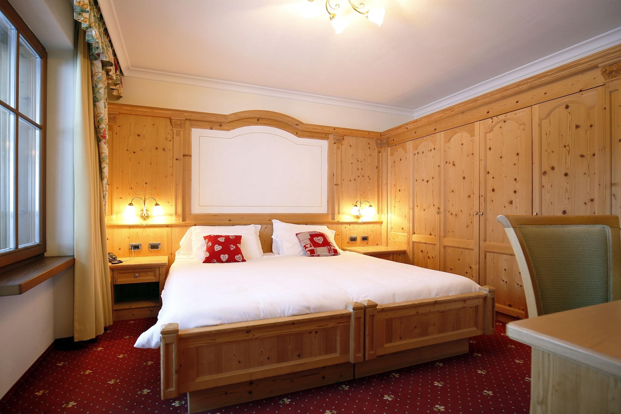 Th Corvara - Greif Hotel المظهر الخارجي الصورة